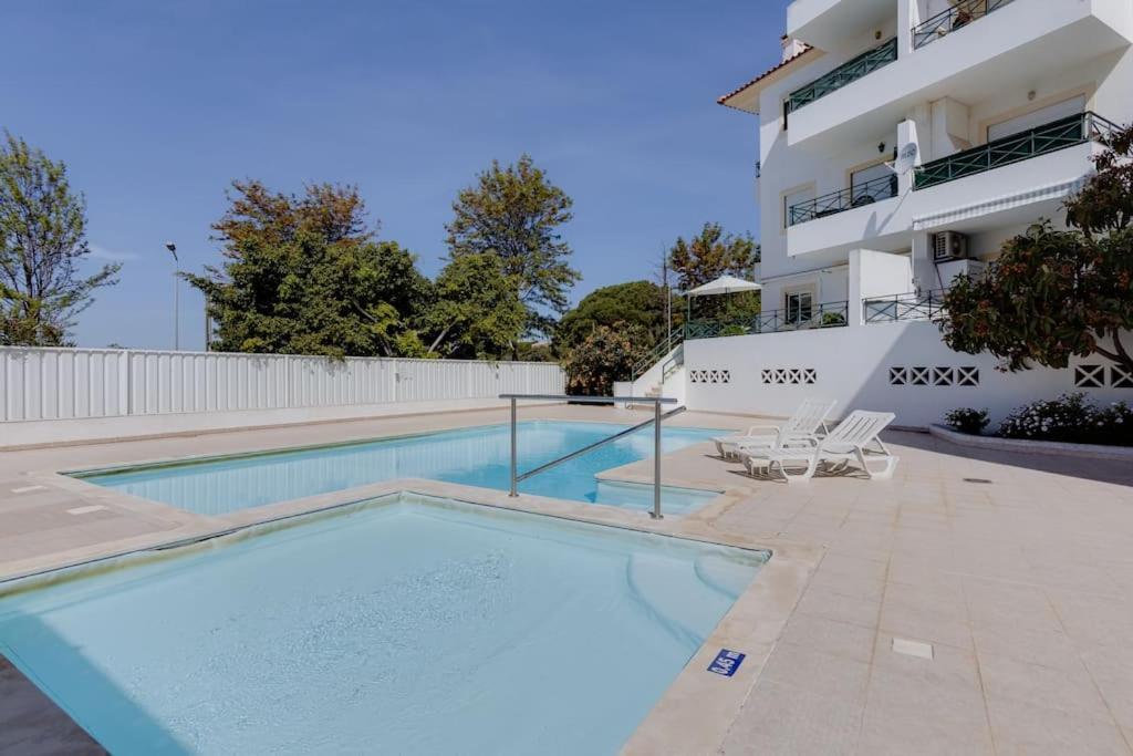 Roja Pe - Elegante Apartamento T2 Com Ac Perto Do Pine Cliffs Apartment Albufeira Exterior photo